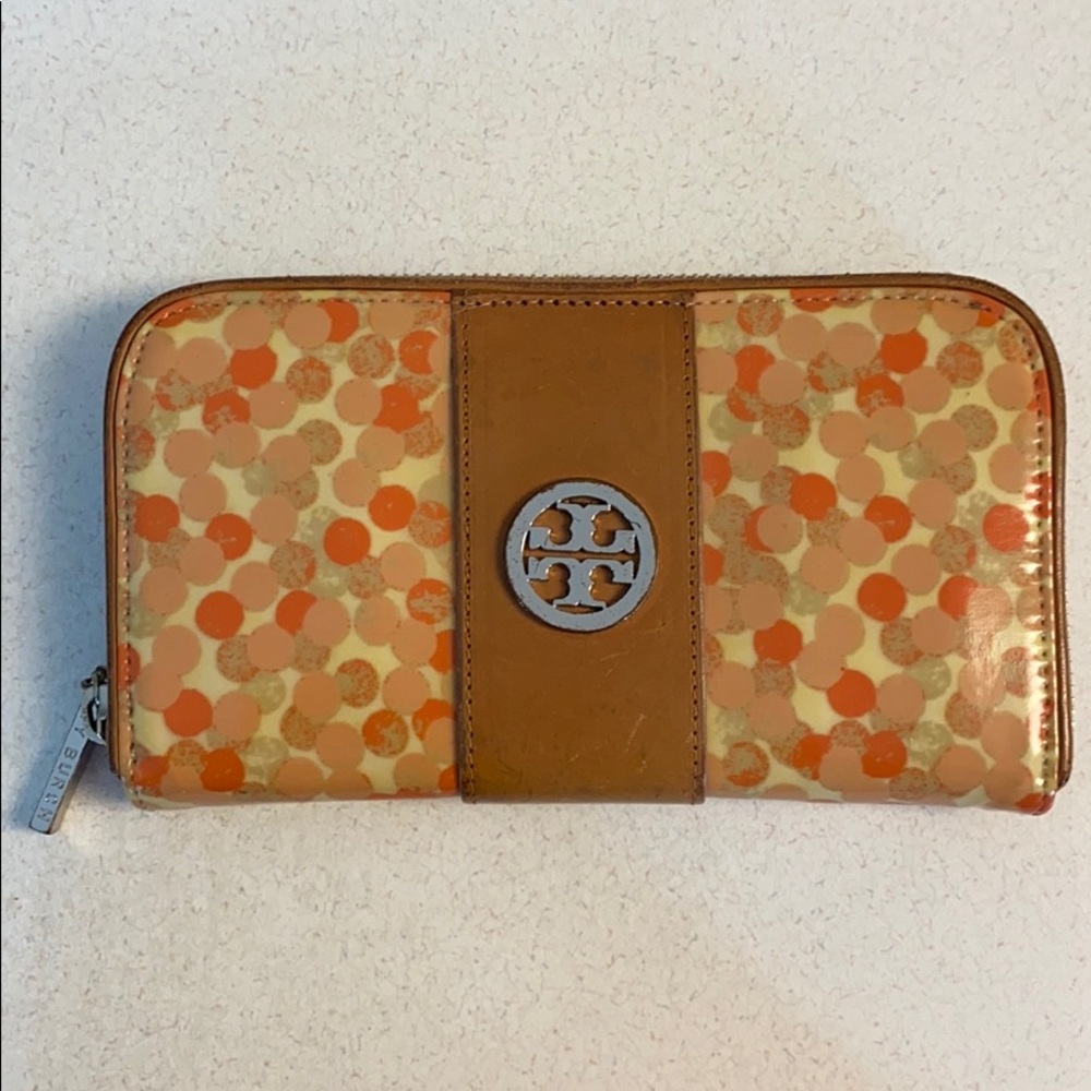 Tory Burch zipper wallet